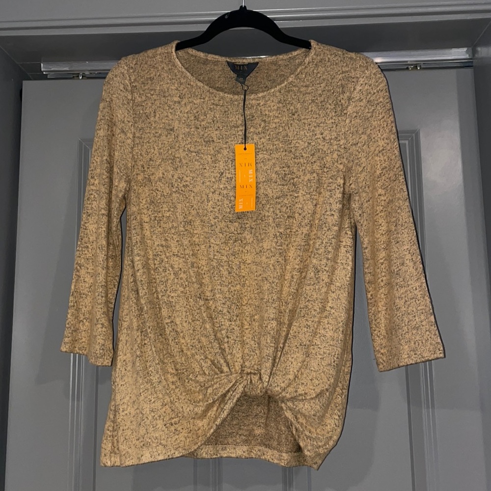 NWT! 41Hawthorn Women’s XS mustard top; 3/4 sleeve, front knot detail. So soft!